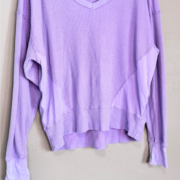 Aerie Lavender V-Neck Waffle Knit Sweater - Picture 2 of 6
